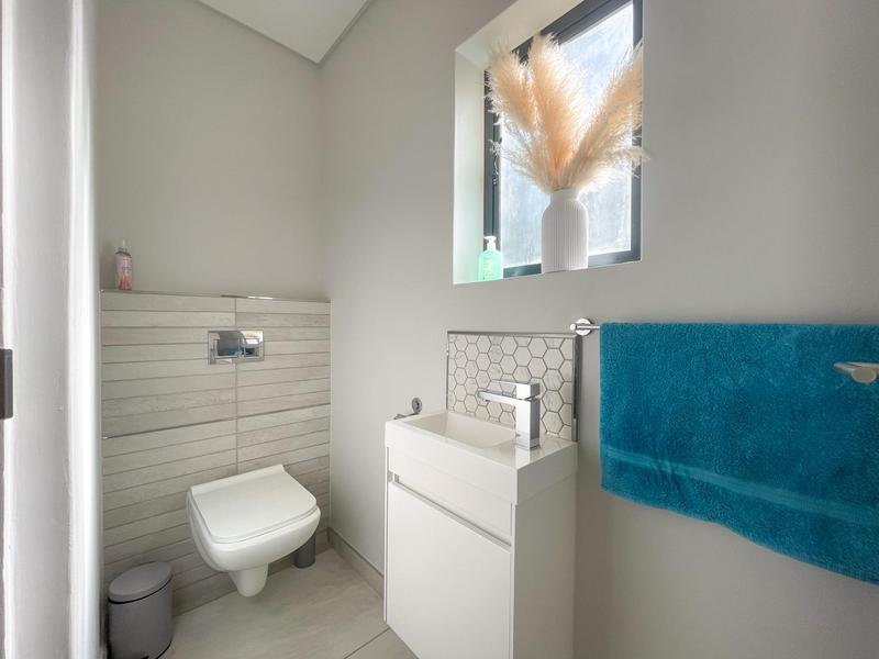To Let 3 Bedroom Property for Rent in Hout Bay Western Cape